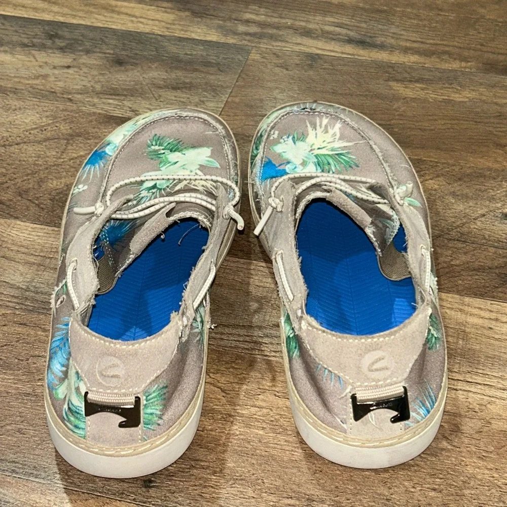 Clarks Higley tie floral canvas boat shoes size 8M